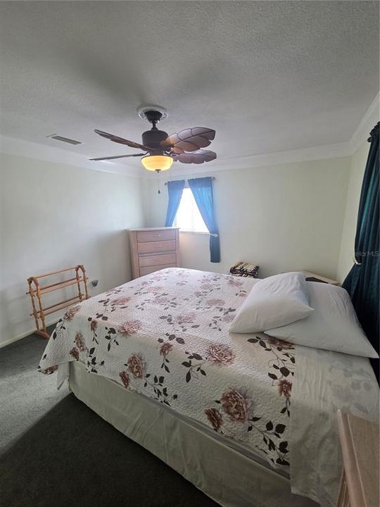 For Sale: $370,000 (2 beds, 2 baths, 1060 Square Feet)