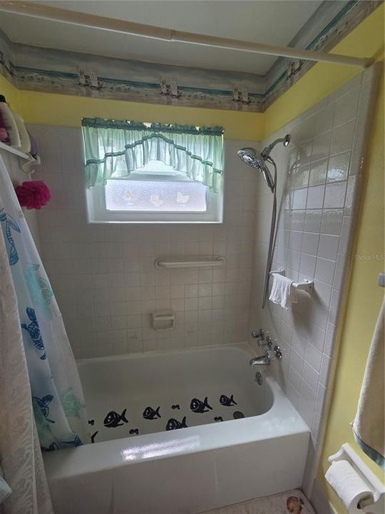 For Sale: $370,000 (2 beds, 2 baths, 1060 Square Feet)