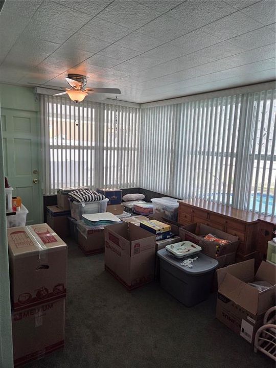 For Sale: $370,000 (2 beds, 2 baths, 1060 Square Feet)