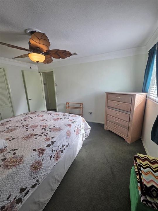 For Sale: $370,000 (2 beds, 2 baths, 1060 Square Feet)