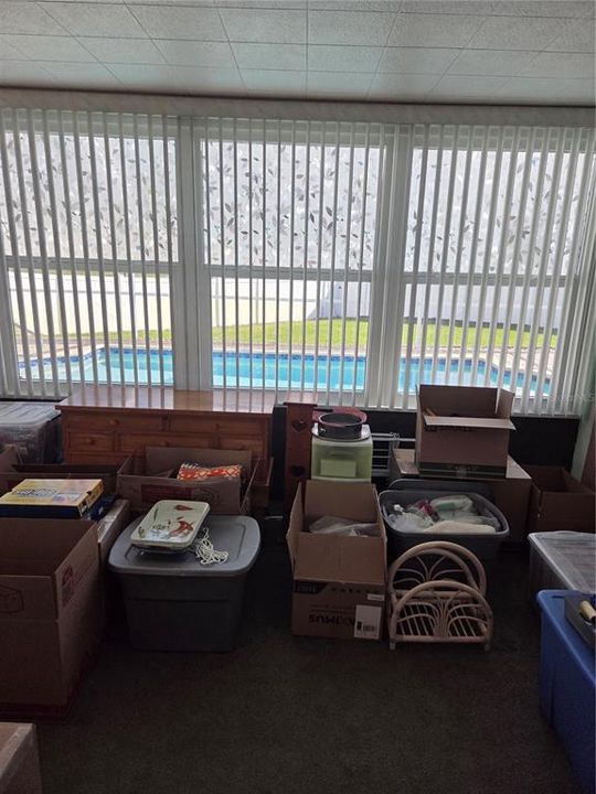 For Sale: $370,000 (2 beds, 2 baths, 1060 Square Feet)