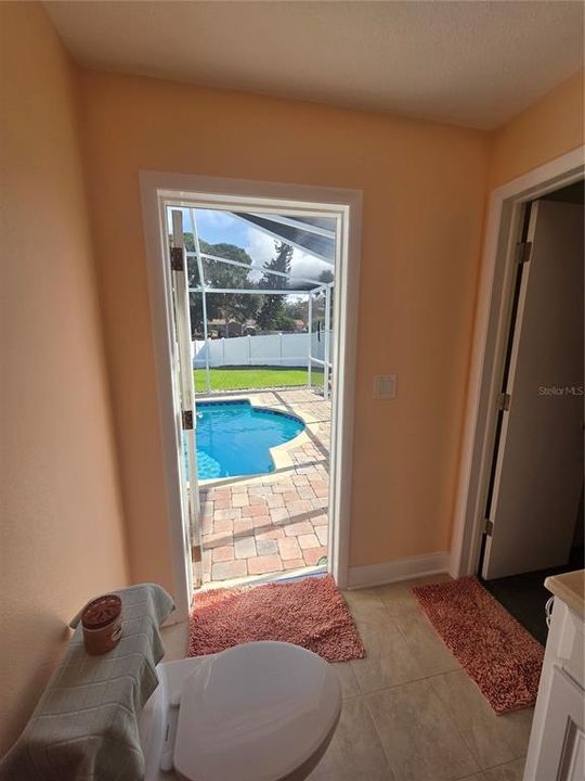 For Sale: $370,000 (2 beds, 2 baths, 1060 Square Feet)