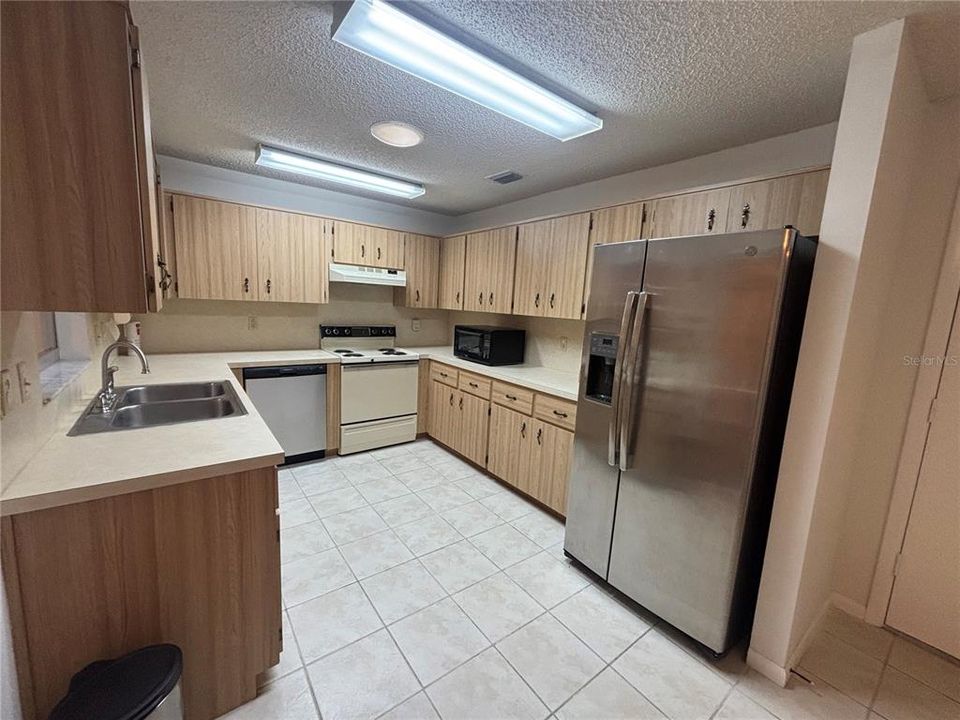 For Rent: $1,595 (2 beds, 2 baths, 1366 Square Feet)
