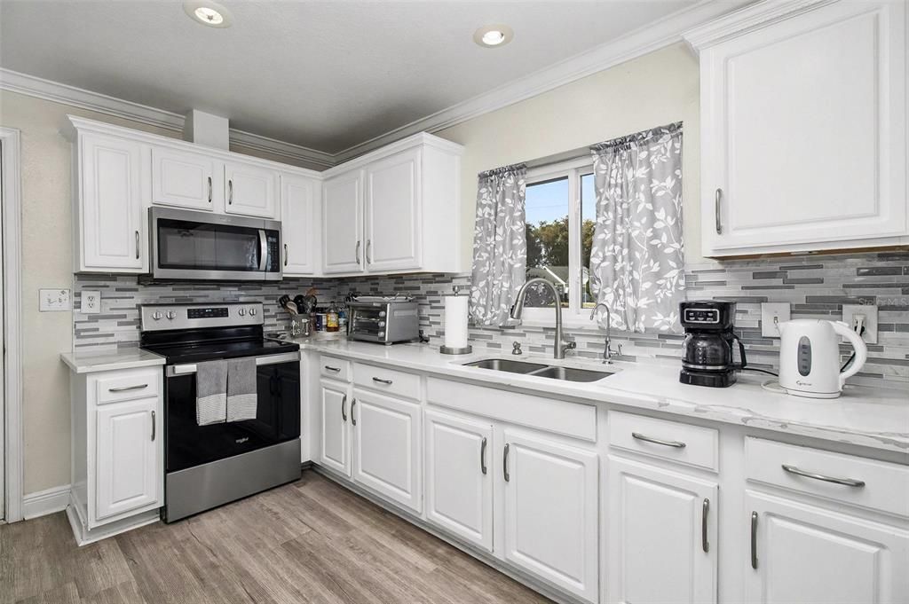 En Venta: $350,000 (3 camas, 2 baños, 1431 Pies cuadrados)