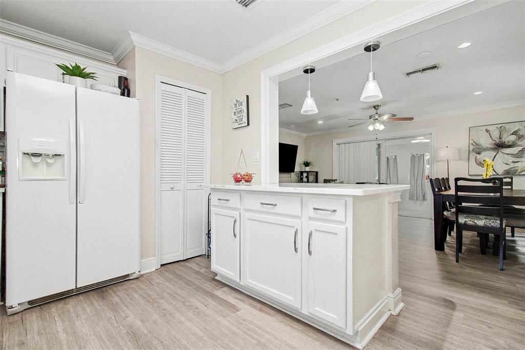 En Venta: $350,000 (3 camas, 2 baños, 1431 Pies cuadrados)