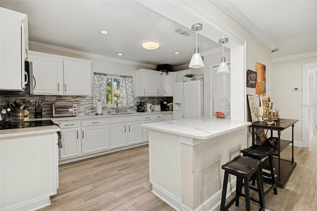 En Venta: $350,000 (3 camas, 2 baños, 1431 Pies cuadrados)