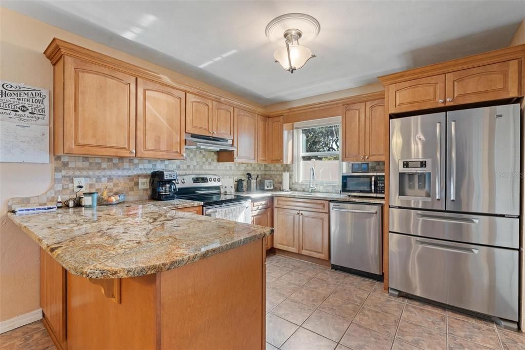 На продажу: $355,000 (3 спален, 2 ванн, 1278 Квадратных фут)