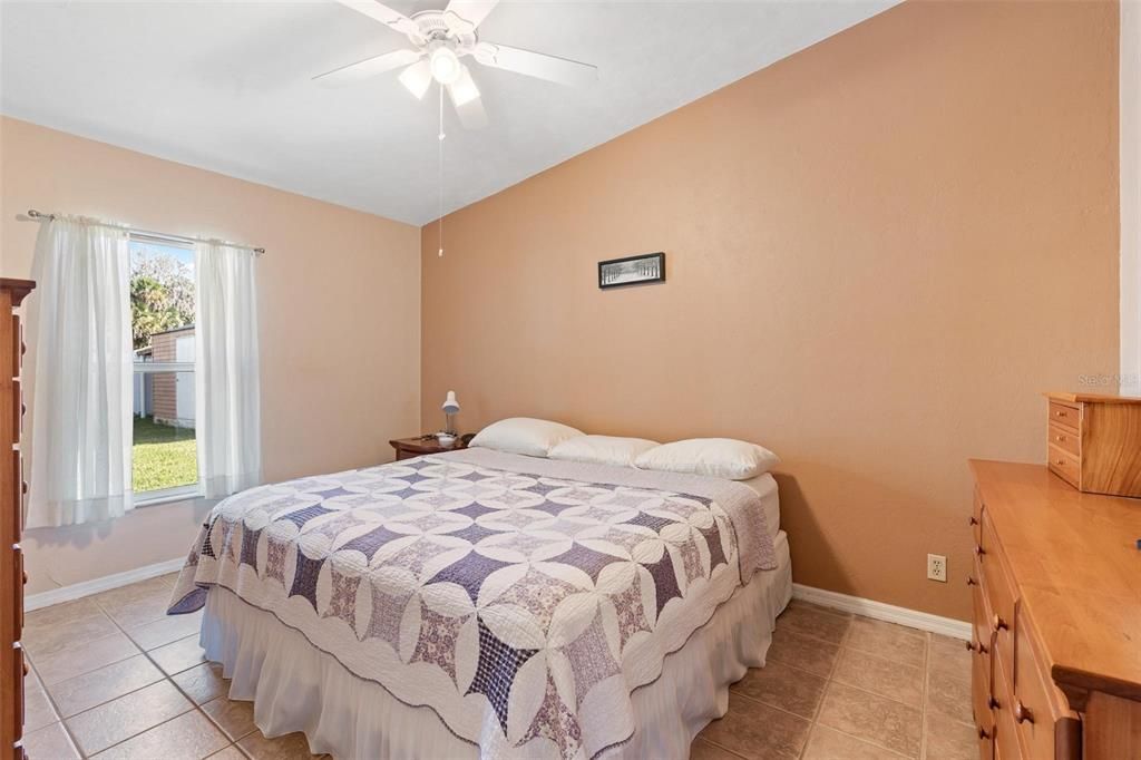 На продажу: $355,000 (3 спален, 2 ванн, 1278 Квадратных фут)