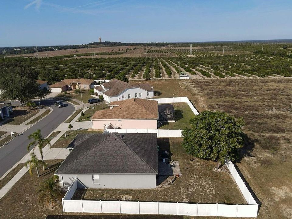 En Venta: $299,900 (4 camas, 2 baños, 1742 Pies cuadrados)