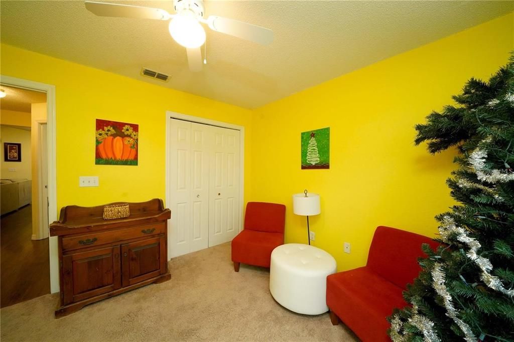 En Venta: $299,900 (4 camas, 2 baños, 1742 Pies cuadrados)