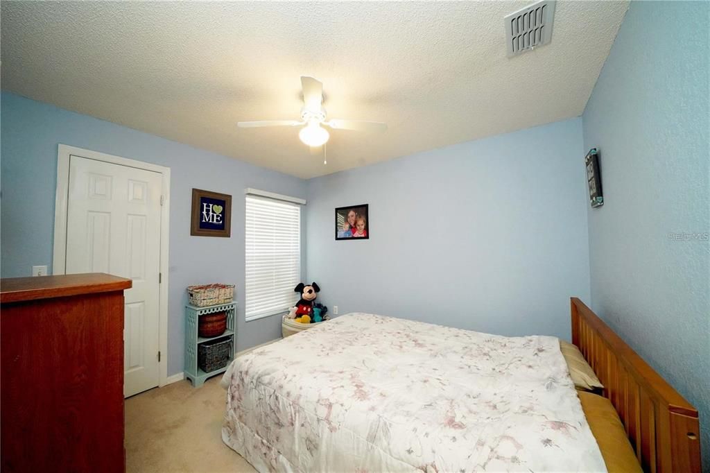 En Venta: $299,900 (4 camas, 2 baños, 1742 Pies cuadrados)