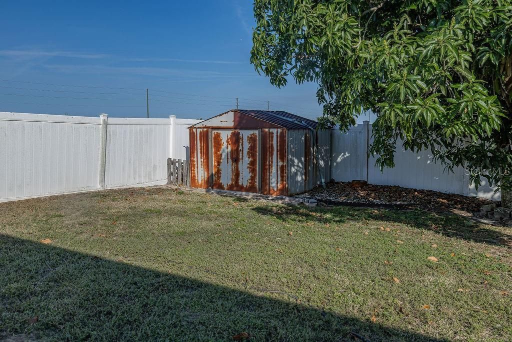 En Venta: $299,900 (4 camas, 2 baños, 1742 Pies cuadrados)