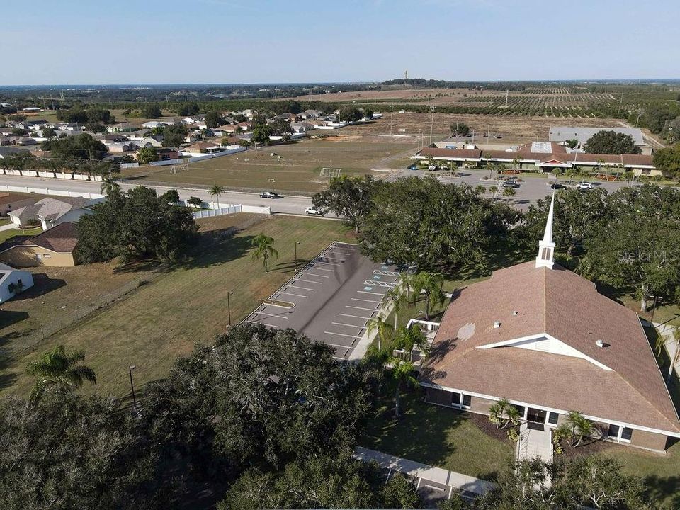 En Venta: $299,900 (4 camas, 2 baños, 1742 Pies cuadrados)