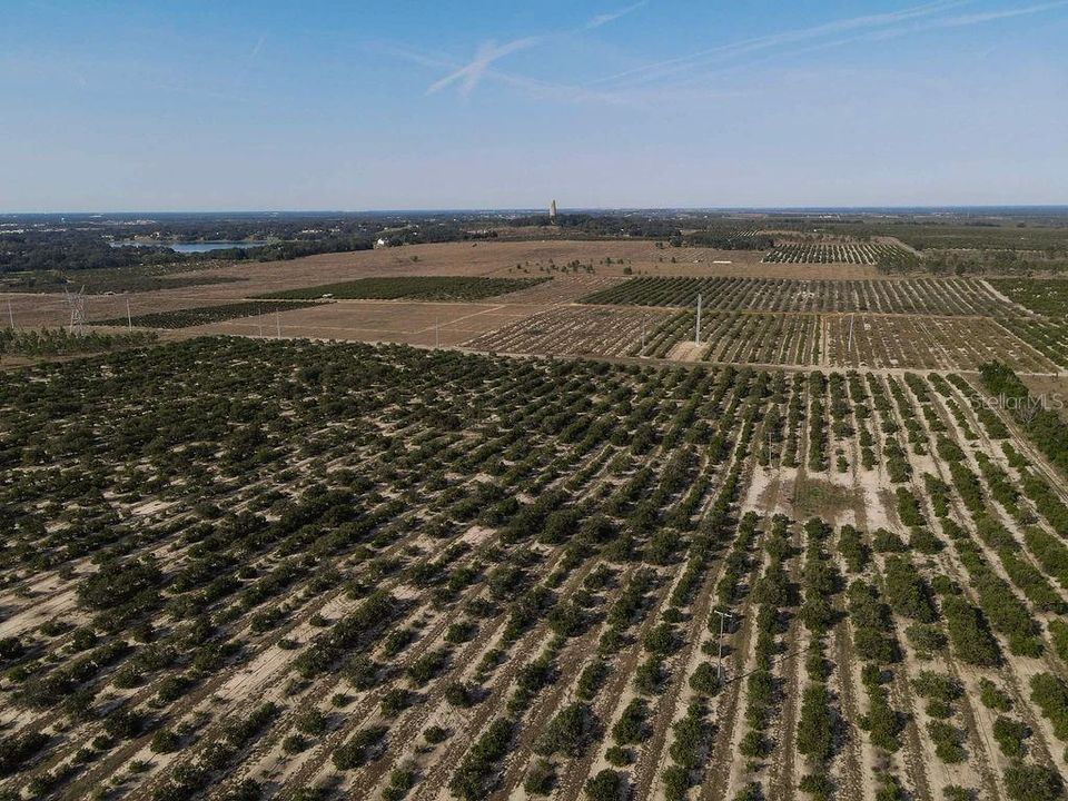 En Venta: $299,900 (4 camas, 2 baños, 1742 Pies cuadrados)