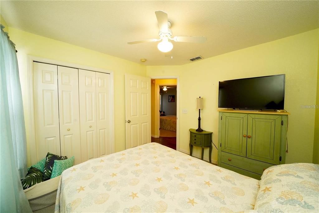 En Venta: $299,900 (4 camas, 2 baños, 1742 Pies cuadrados)