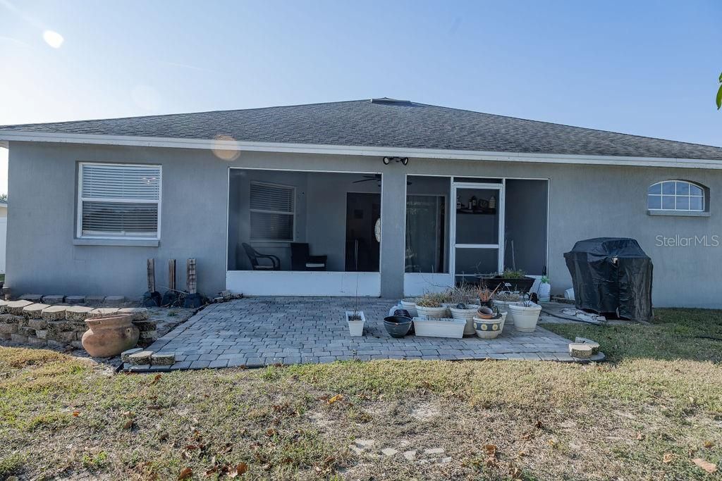 En Venta: $299,900 (4 camas, 2 baños, 1742 Pies cuadrados)