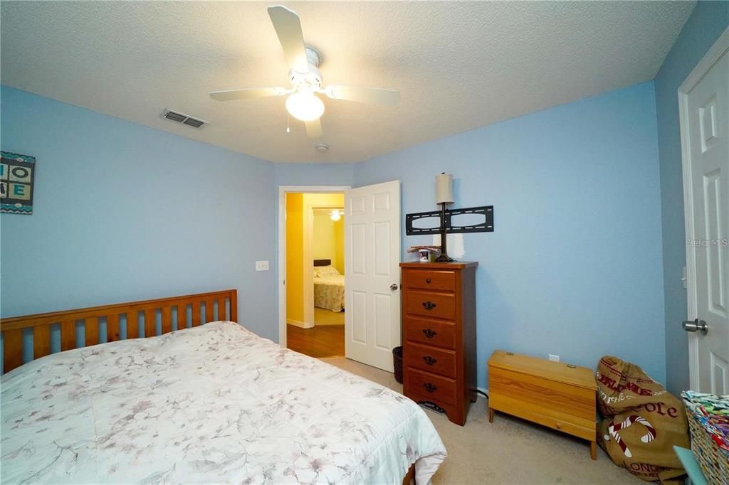 En Venta: $299,900 (4 camas, 2 baños, 1742 Pies cuadrados)