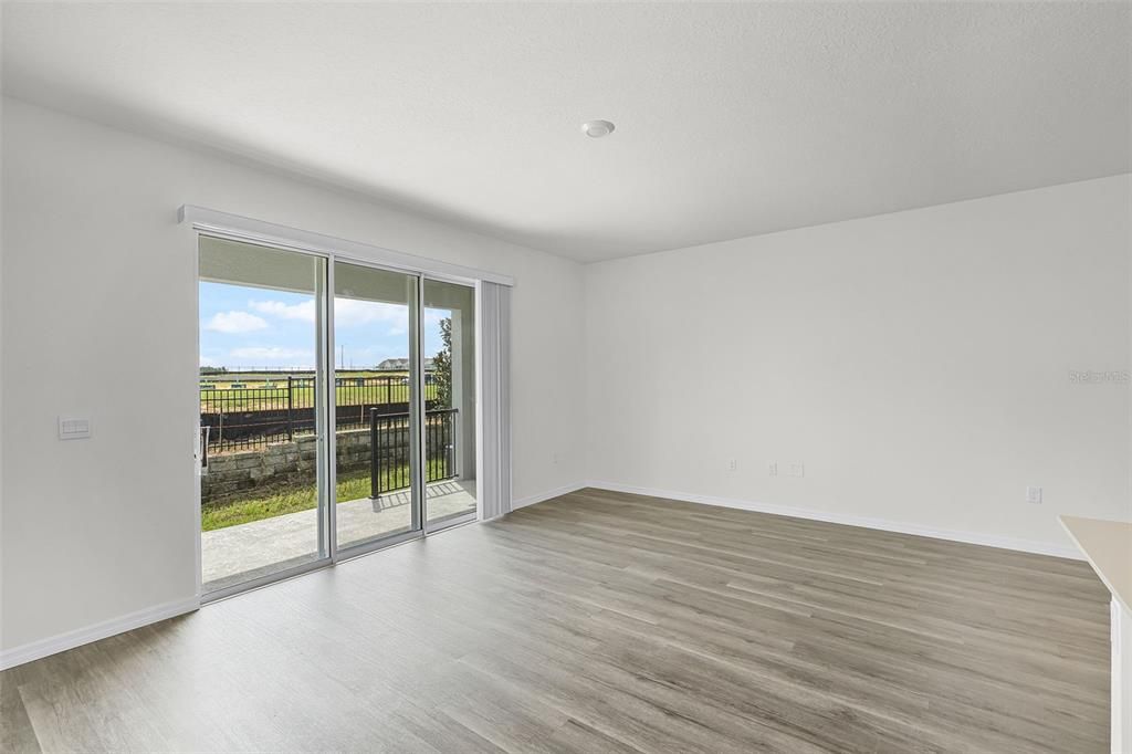 En Venta: $307,490 (3 camas, 2 baños, 1758 Pies cuadrados)