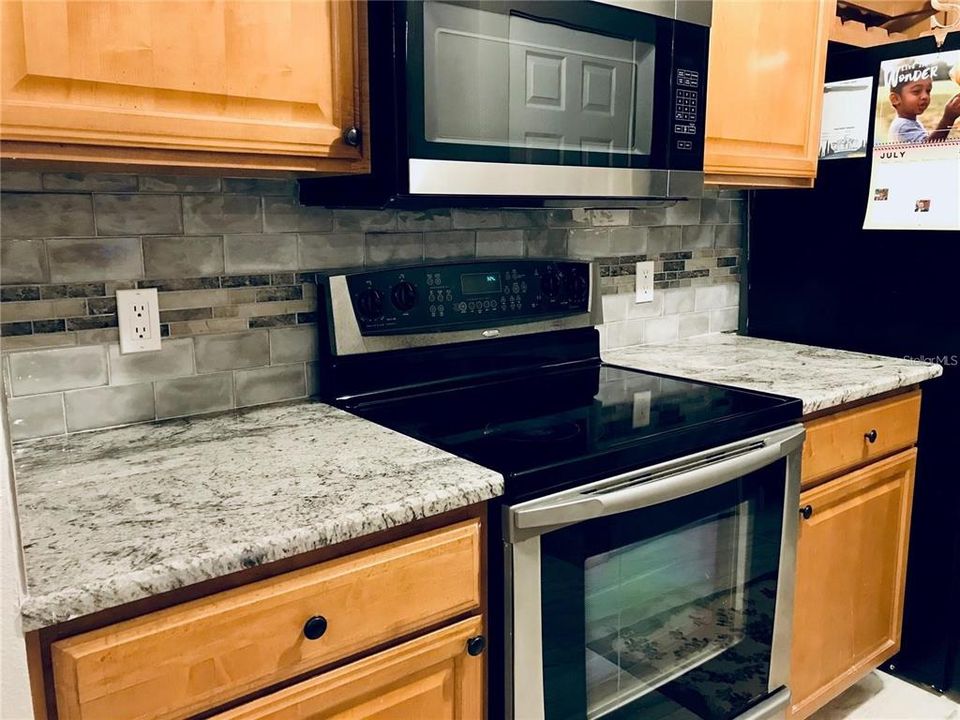 待售: $269,000 (2 贝兹, 2 浴室, 1133 平方英尺)