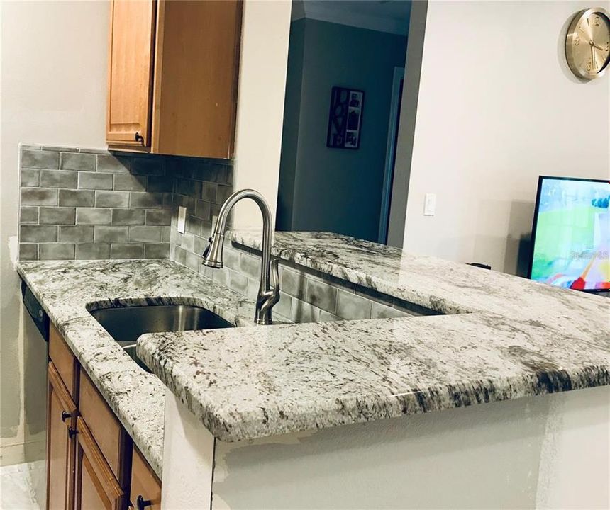 待售: $269,000 (2 贝兹, 2 浴室, 1133 平方英尺)