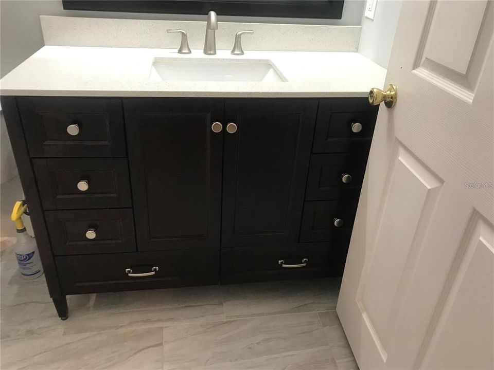 待售: $269,000 (2 贝兹, 2 浴室, 1133 平方英尺)