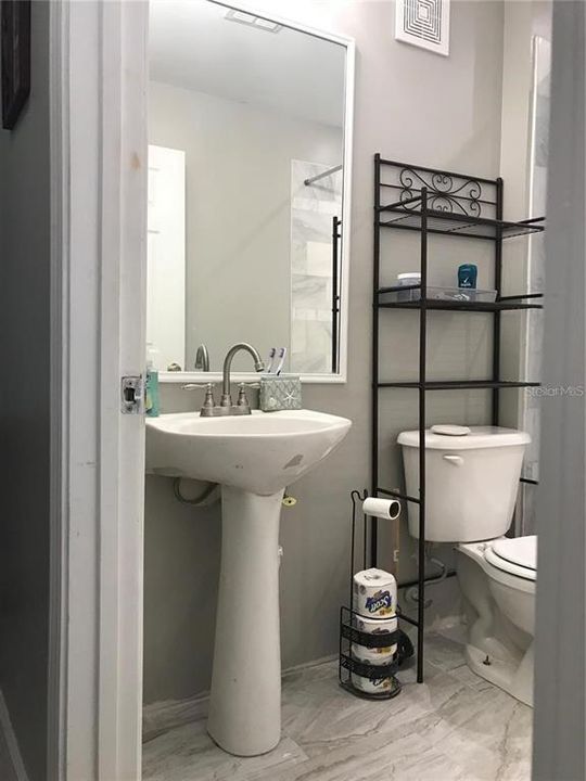 待售: $269,000 (2 贝兹, 2 浴室, 1133 平方英尺)