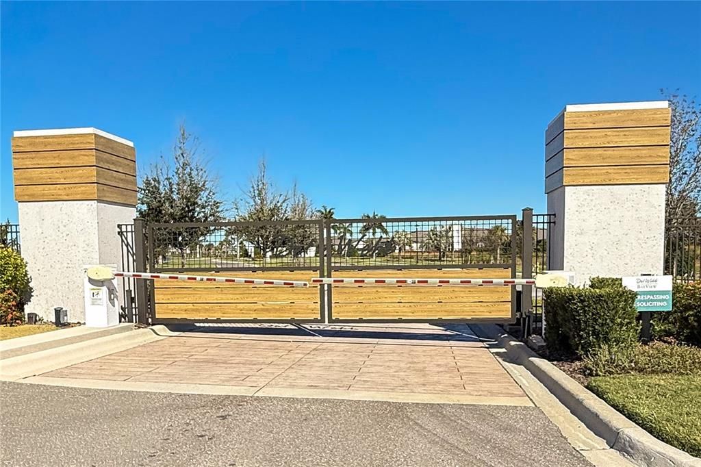 На продажу: $432,000 (2 спален, 2 ванн, 1648 Квадратных фут)