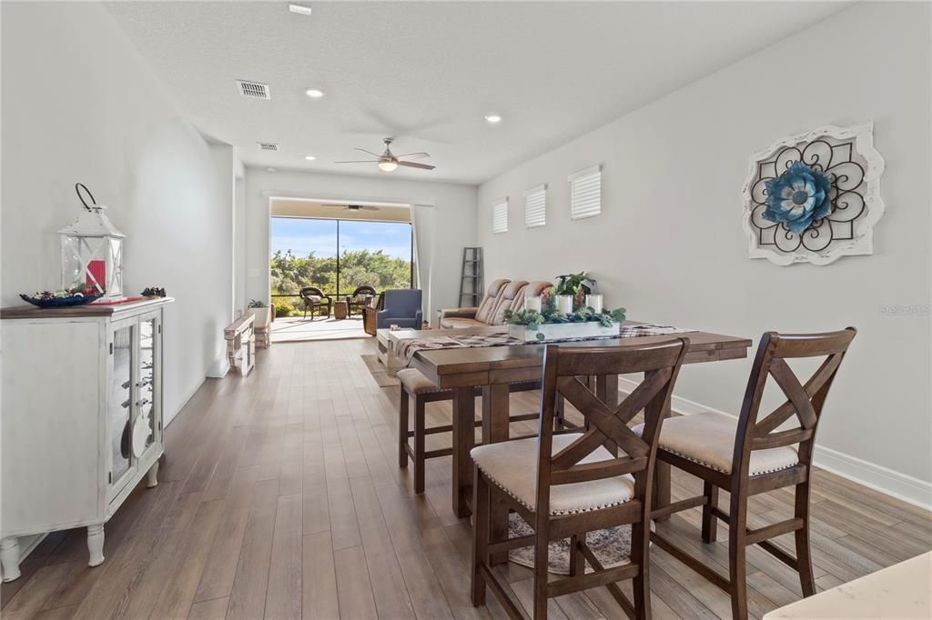 На продажу: $432,000 (2 спален, 2 ванн, 1648 Квадратных фут)