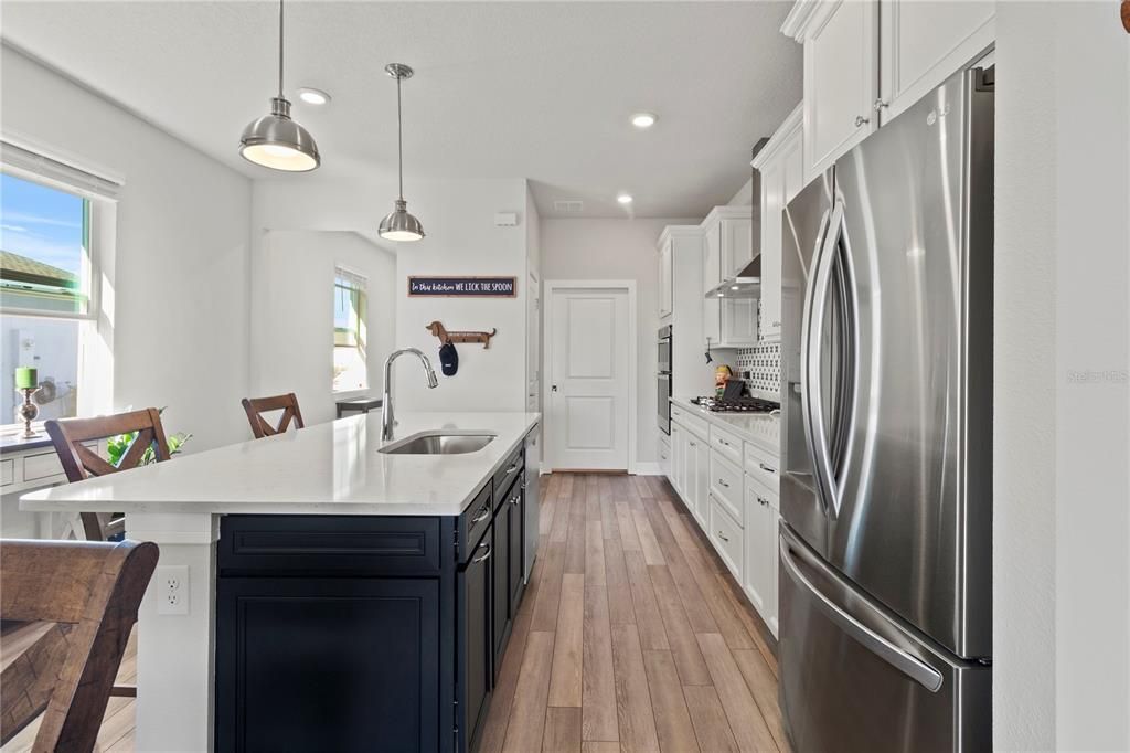 На продажу: $432,000 (2 спален, 2 ванн, 1648 Квадратных фут)