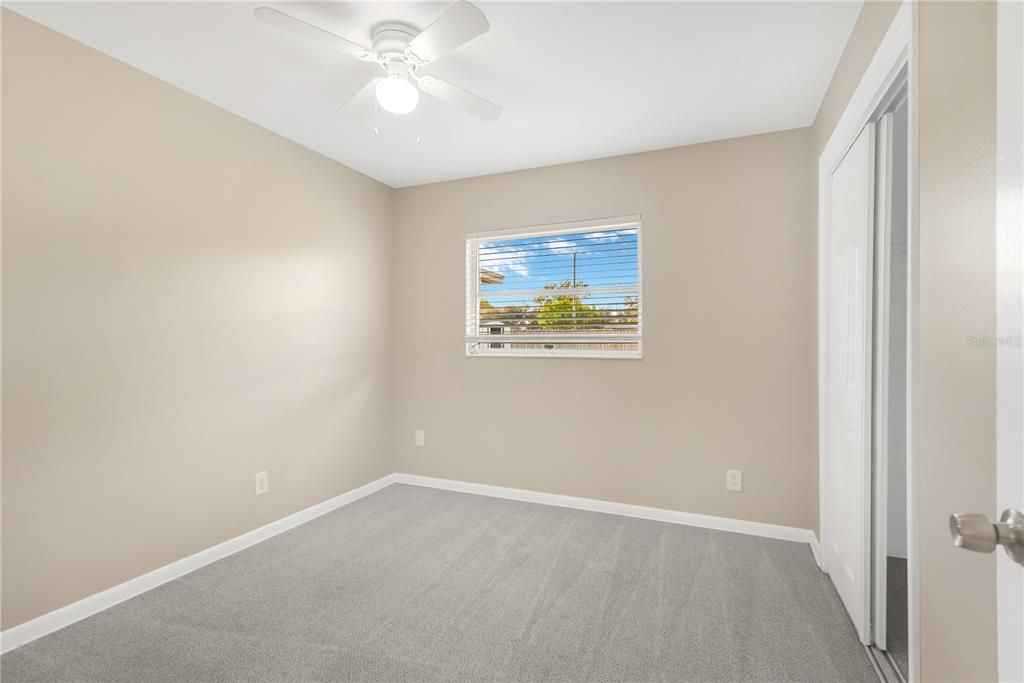 待售: $345,000 (4 贝兹, 2 浴室, 1600 平方英尺)