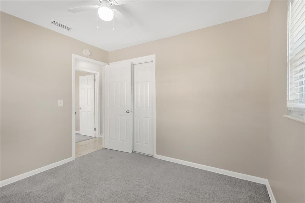 待售: $345,000 (4 贝兹, 2 浴室, 1600 平方英尺)