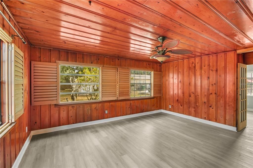 For Rent: $2,175 (3 beds, 1 baths, 1170 Square Feet)