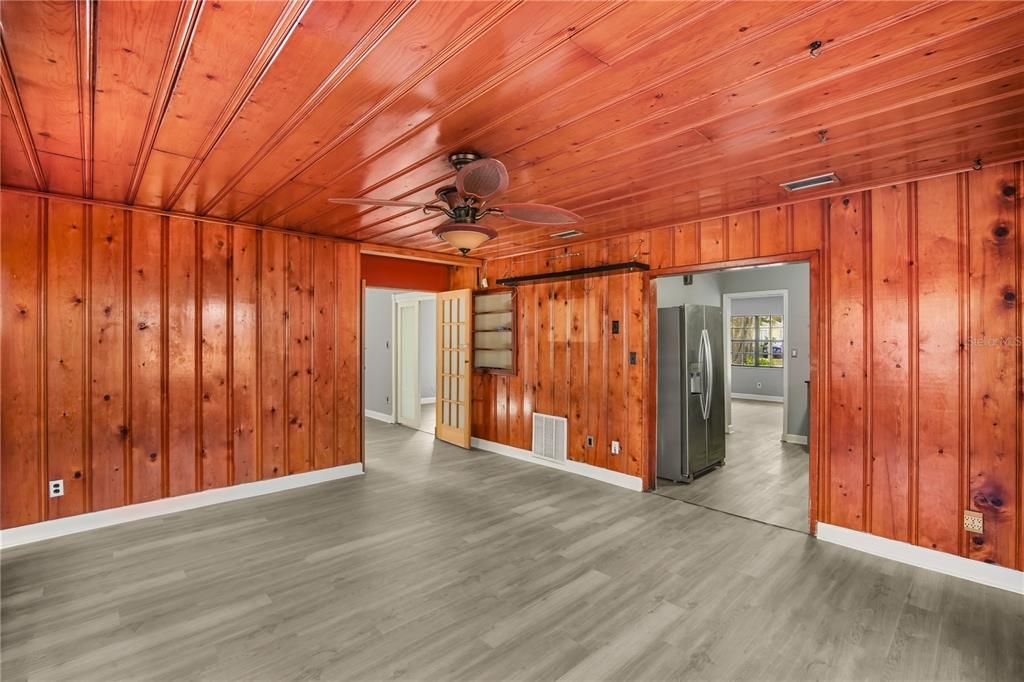 For Rent: $2,175 (3 beds, 1 baths, 1170 Square Feet)