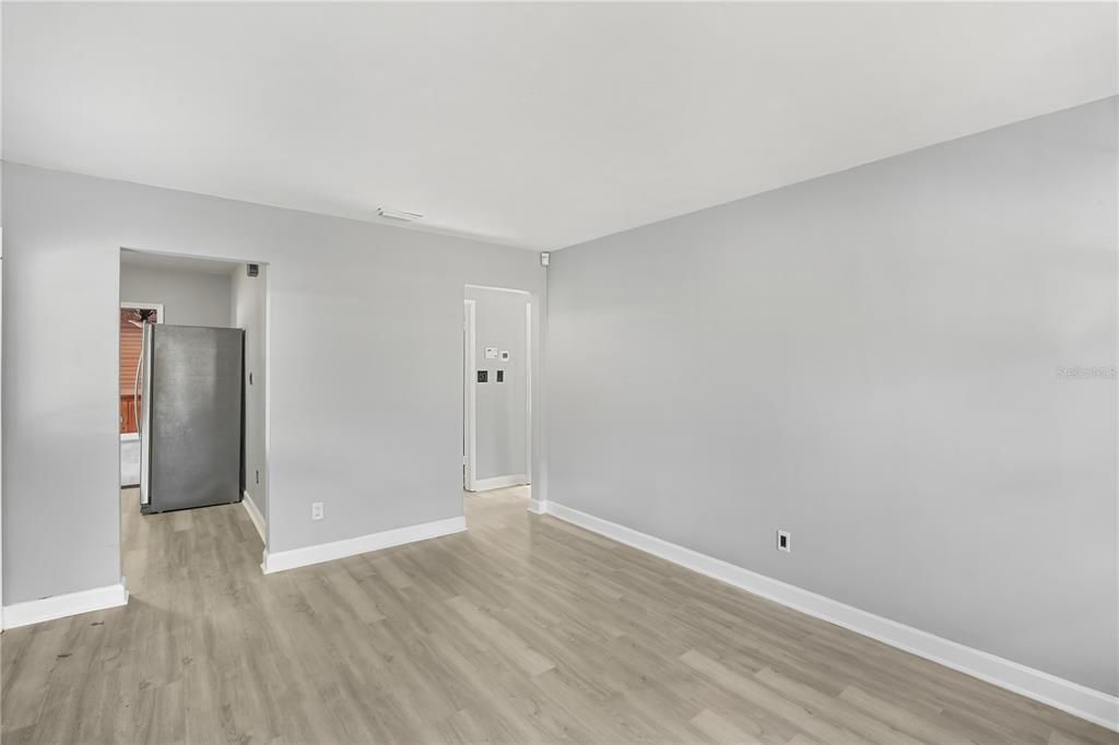 For Rent: $2,175 (3 beds, 1 baths, 1170 Square Feet)