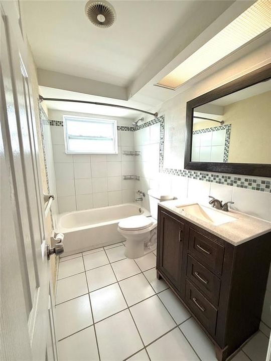 В аренду: $1,475 (2 спален, 1 ванн, 846 Квадратных фут)