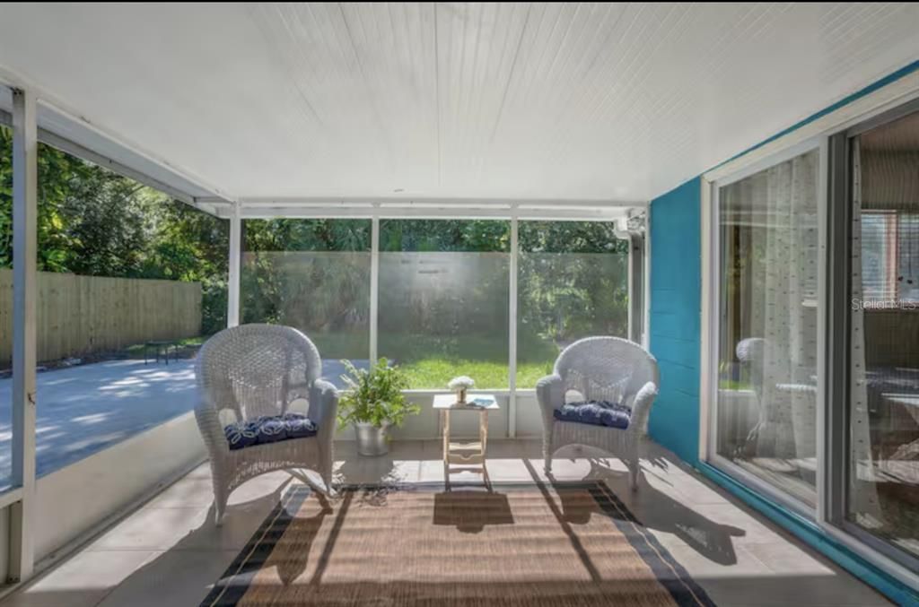 En Venta: $449,000 (4 camas, 2 baños, 1831 Pies cuadrados)