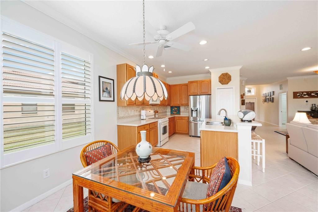 For Sale: $490,000 (2 beds, 2 baths, 1841 Square Feet)