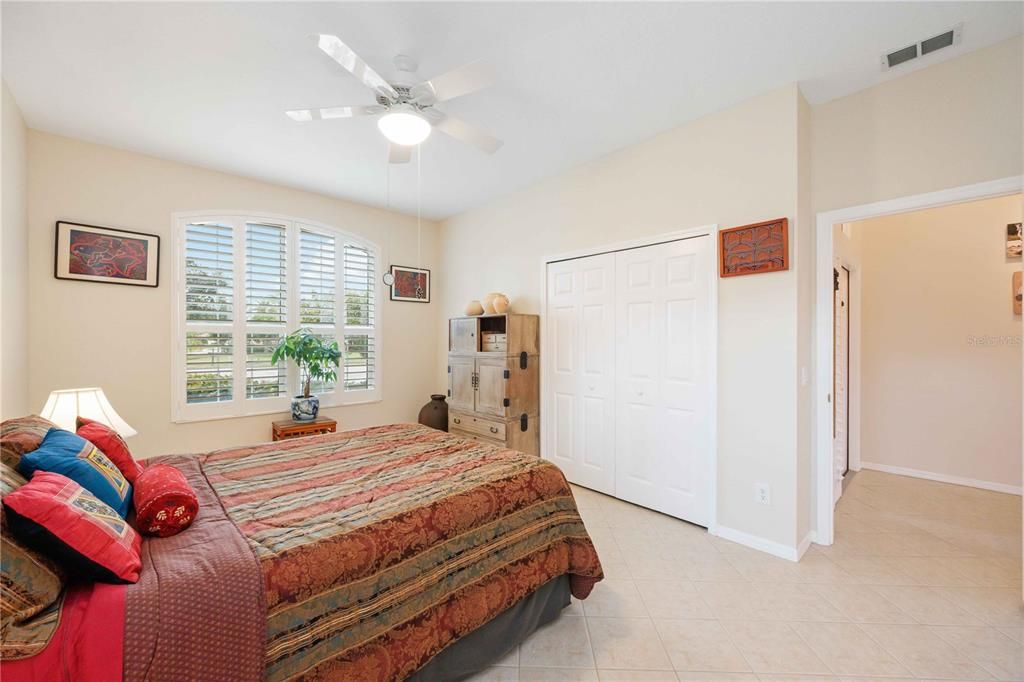 For Sale: $490,000 (2 beds, 2 baths, 1841 Square Feet)