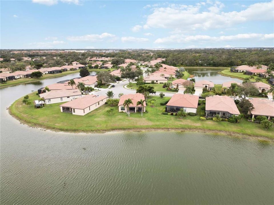 For Sale: $490,000 (2 beds, 2 baths, 1841 Square Feet)