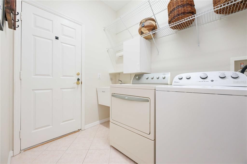 For Sale: $490,000 (2 beds, 2 baths, 1841 Square Feet)