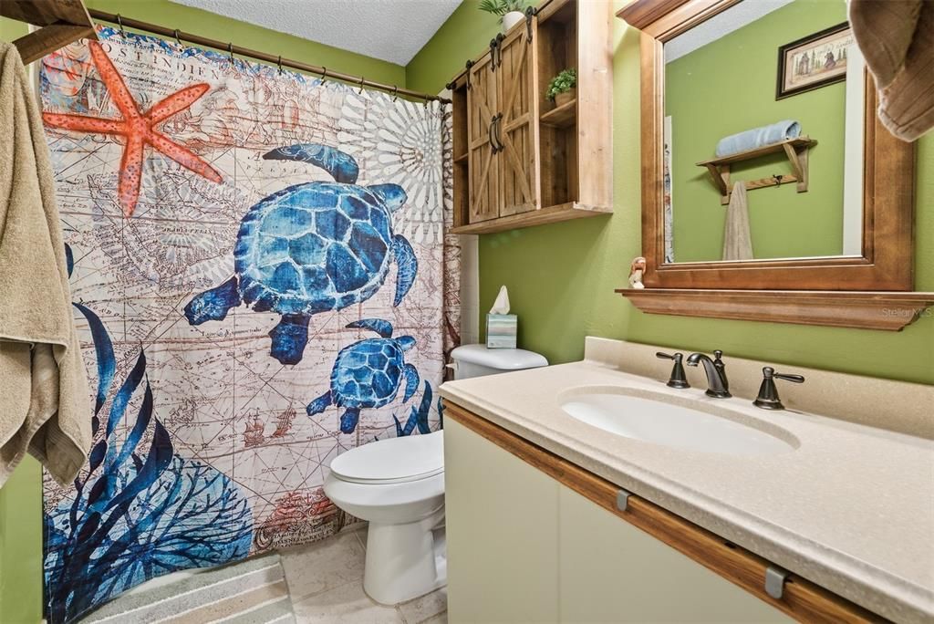 For Sale: $350,000 (3 beds, 2 baths, 1237 Square Feet)