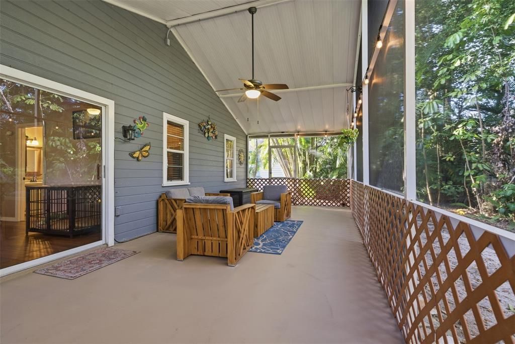 For Sale: $350,000 (3 beds, 2 baths, 1237 Square Feet)