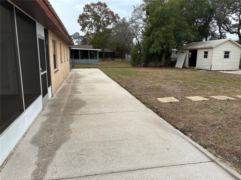 For Sale: $240,000 (2 beds, 2 baths, 945 Square Feet)