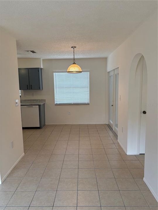 For Sale: $240,000 (2 beds, 2 baths, 945 Square Feet)