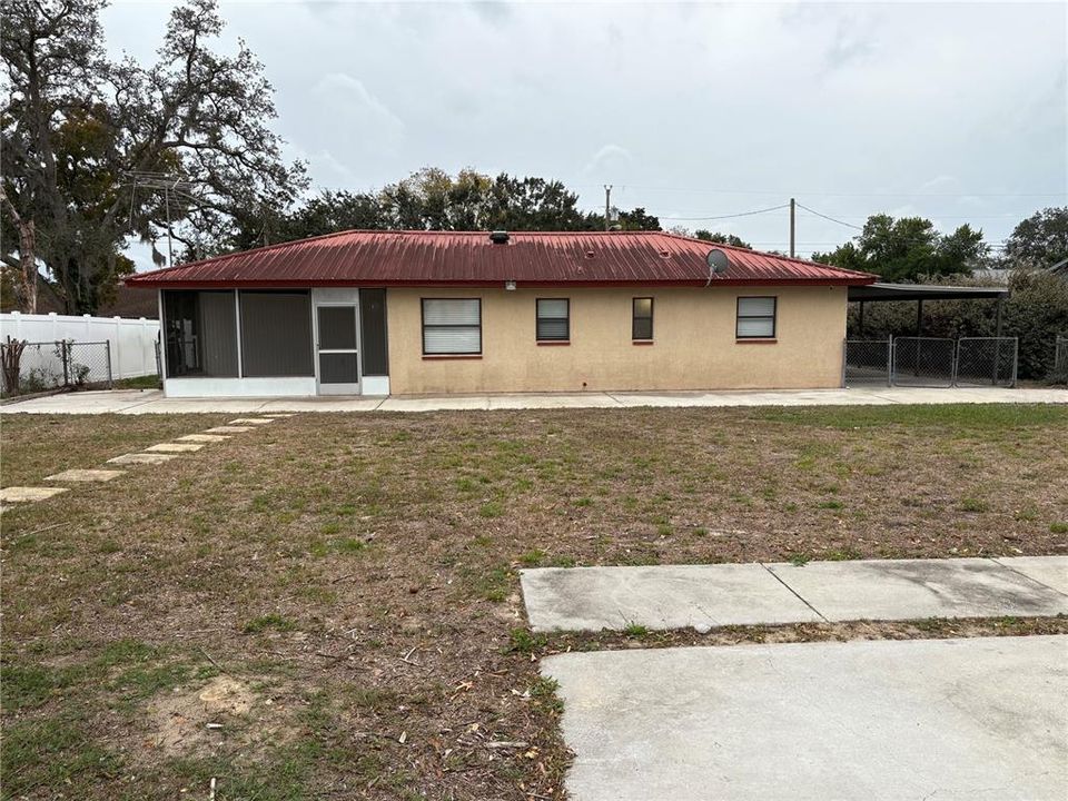 For Sale: $240,000 (2 beds, 2 baths, 945 Square Feet)