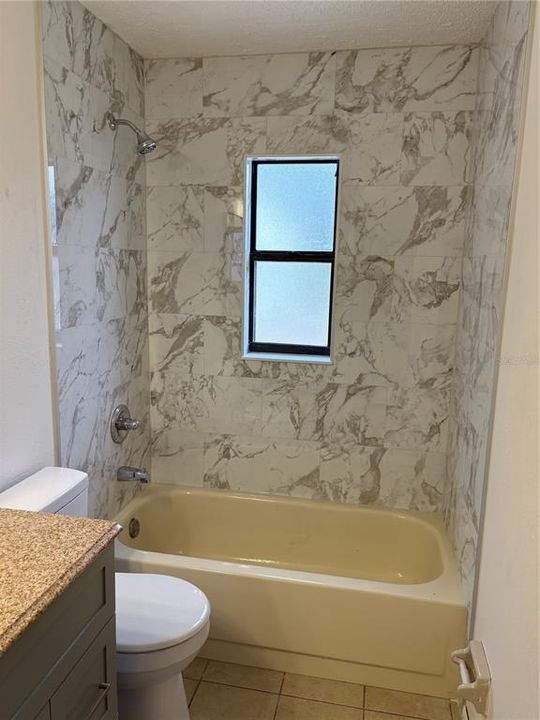 For Sale: $240,000 (2 beds, 2 baths, 945 Square Feet)