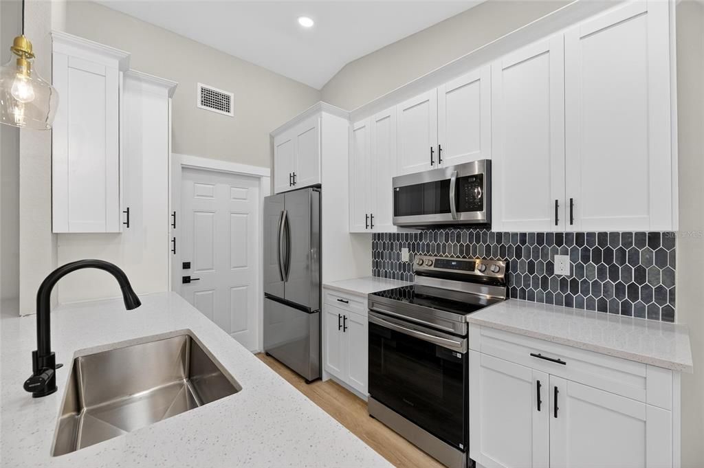 待售: $359,900 (3 贝兹, 2 浴室, 1224 平方英尺)