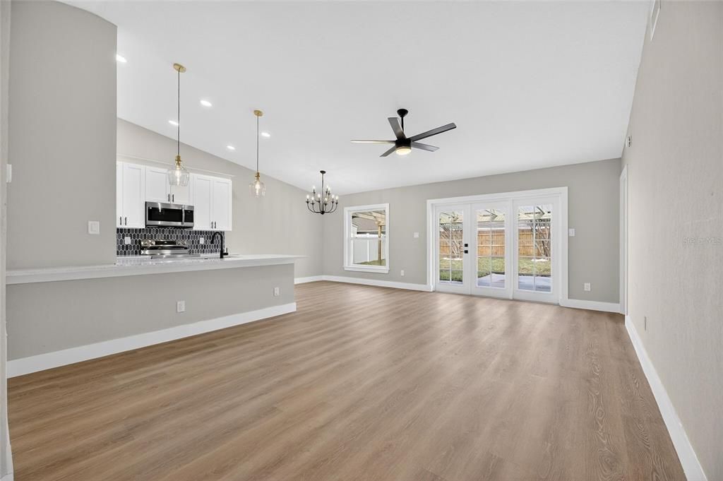 待售: $359,900 (3 贝兹, 2 浴室, 1224 平方英尺)