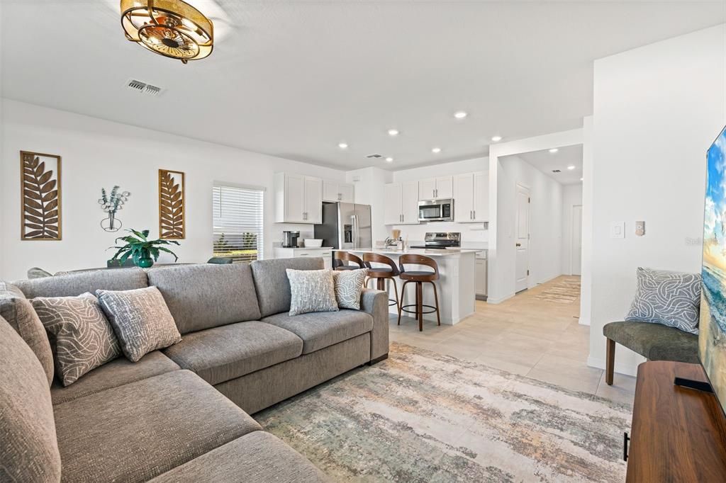 В аренду: $2,100 (3 спален, 2 ванн, 1405 Квадратных фут)