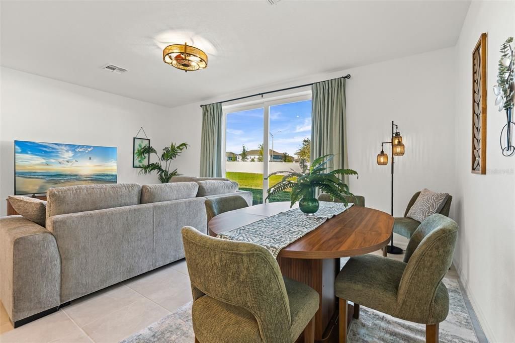 В аренду: $2,100 (3 спален, 2 ванн, 1405 Квадратных фут)